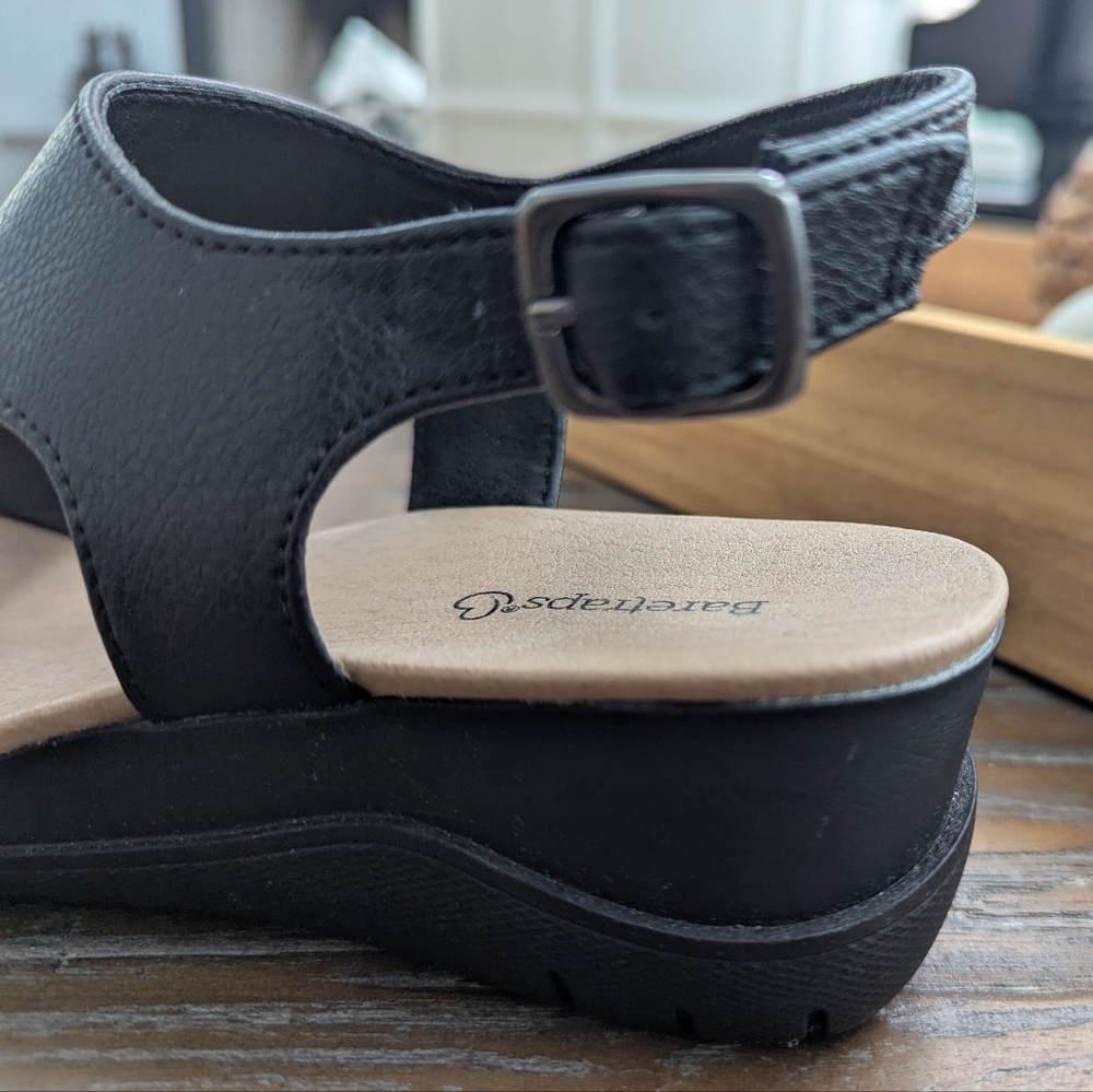 NWT Baretraps Women's Black Sandals, Size 7-1/2 - Picture 3 of 8